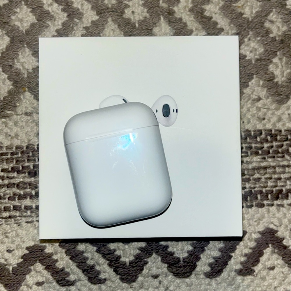 Airpods (Not used)